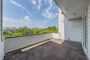 381 E Greenbriar Ln, Dallas, TX 75203 - Photo 38