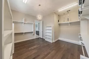 381 E Greenbriar Ln, Dallas, TX 75203 - Photo 28
