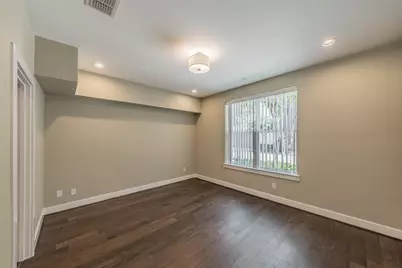 381 E Greenbriar Lane #804, Dallas, TX 75203 - Photo 8