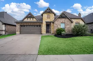 329 Strait Ln, Waxahachie, TX 75165 - Photo 4