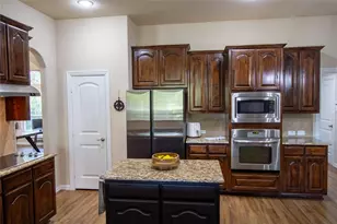 8407 Pecan Creek Dr, Arlington, TX 76001 - Photo 8