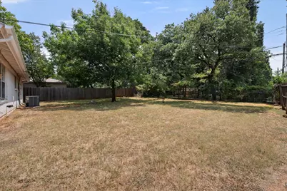303 Bayless Drive, Euless, TX 76040 - Photo 22