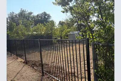 606 E Clifton Street, Stephenville, TX 76401 - Photo 16