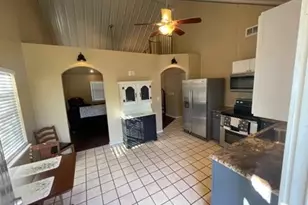 606 E Clifton St, Stephenville, TX 76401 - Photo 8