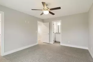 818 W Walker St, Denison, TX 75020 - Photo 6