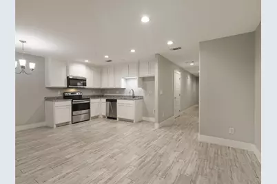 818 W Walker Street, Denison, TX 75020 - Photo 2