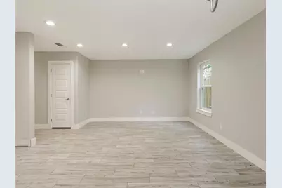 818 W Walker Street, Denison, TX 75020 - Photo 10