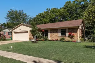 500 Kirven Ave, Waxahachie, TX 75165 - Photo 12