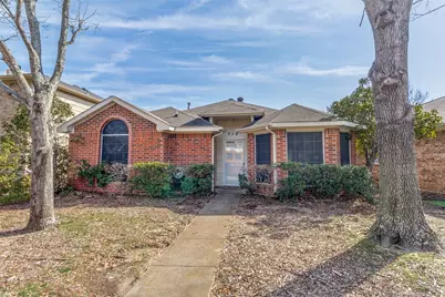 718 Indianpaint Drive, Mesquite, TX 75149 - Photo 1