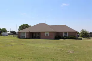 166 Meadowview Cir, Van Alstyne, TX 75495 - Photo 2