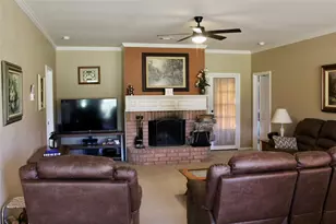 166 Meadowview Cir, Van Alstyne, TX 75495 - Photo 6
