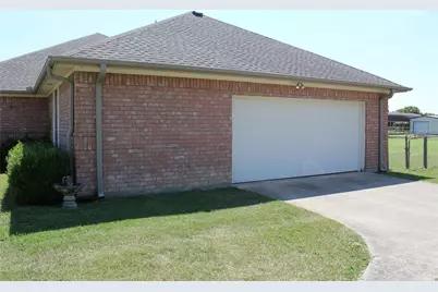 166 Meadowview Circle, Van Alstyne, TX 75495 - Photo 4