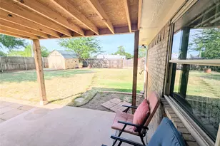 2100 N Rough Creek Ct, Granbury, TX 76048 - Photo 10