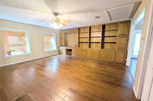 2100 N Rough Creek Ct, Granbury, TX 76048 - Photo 4