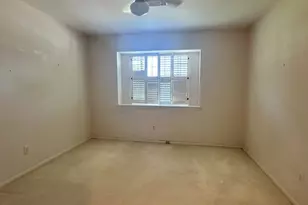 9035 Hendon Ln, Houston, TX 77036 - Photo 18