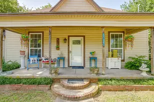 515 SW 13th St, Mineral Wells, TX 76067 - Photo 2
