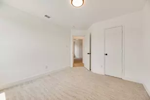 6614 Spartan Dr, Arlington, TX 76001 - Photo 20
