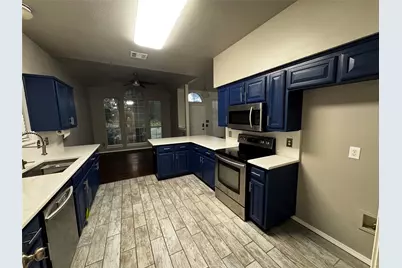 1365 W Branch Hollow Drive, Carrollton, TX 75007 - Photo 10
