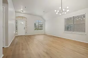 5051 Showdown Ln, Grand Prairie, TX 75052 - Photo 2