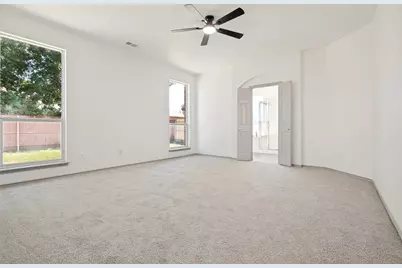 3255 Serpis, Grand Prairie, TX 75054 - Photo 18