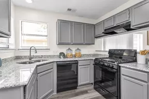 11805 S Eloise, Balch Springs, TX 75180 - Photo 10