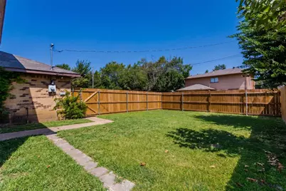 11805 S Eloise, Balch Springs, TX 75180 - Photo 22