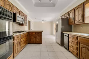 3020 Stonehenge Ln, Carrollton, TX 75006 - Photo 10