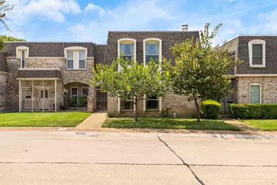 3020 Stonehenge Lane, Carrollton, TX 75006 - Photo 2