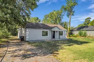 2726 W Washington St, Denison, TX 75020 - Photo 2