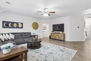 985 E Villas Ct, Lewisville, TX 75067 - Photo 14