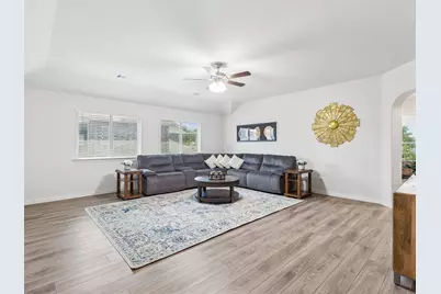 985 E Villas Court, Lewisville, TX 75067 - Photo 16