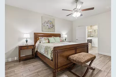 985 E Villas Court, Lewisville, TX 75067 - Photo 22