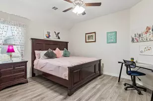 985 E Villas Ct, Lewisville, TX 75067 - Photo 18