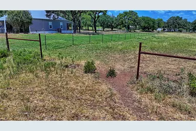 1179 County Road 1470, Chico, TX 76431 - Photo 18