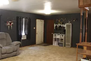 310 S Santa Fe St, Wolfe City, TX 75496 - Photo 6