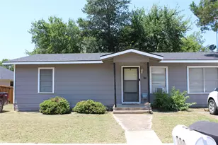 310 S Santa Fe St, Wolfe City, TX 75496 - Photo 1