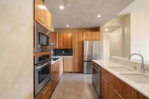 2323 N Houston St, Dallas, TX 75219 - Photo 6