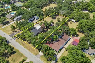 3025 Field St, Haltom City, TX 76117 - Photo 2