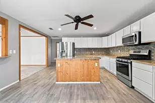 3025 Field St, Haltom City, TX 76117 - Photo 8
