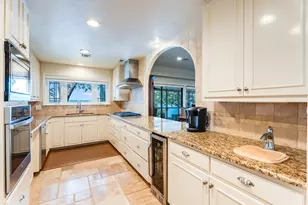 5623 Thunderbird Ct, Granbury, TX 76049 - Photo 16