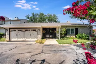 5623 Thunderbird Ct, Granbury, TX 76049 - Photo 2
