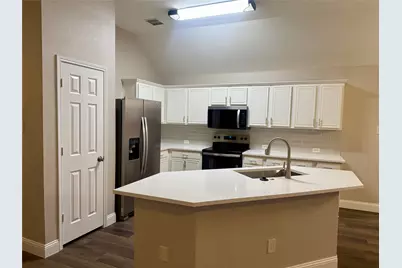 2113 Fountain Drive, Lewisville, TX 75067 - Photo 10