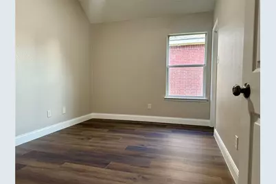2113 Fountain Drive, Lewisville, TX 75067 - Photo 4