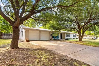 807 W Elizabeth Drive, Robinson, TX 76706 - Photo 4