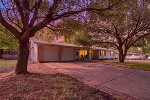 807 W Elizabeth Dr, Robinson, TX 76706 - Photo 2