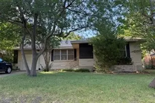 2615 Southwood Dr, Dallas, TX 75233 - Photo 2