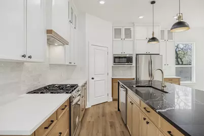 3910 Harlingen, Dallas, TX 75212 - Photo 2