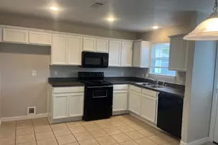 811 Edd Rd, Dallas, TX 75253 - Photo 4