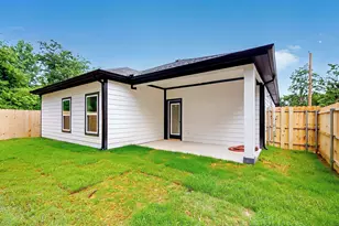 415 Martin Luther King Jr St, Sulphur Springs, TX 75482 - Photo 20
