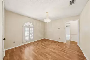 118 Riggs Cir, Mesquite, TX 75149 - Photo 2